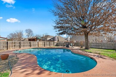 1205 N Yellowood Ave, Broken Arrow, OK 74012 - photo 2