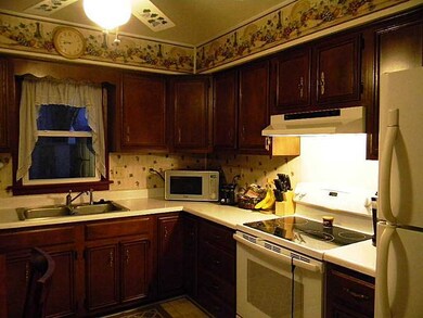 509 Montpelier Ave, Erie, PA 16505 - photo 5