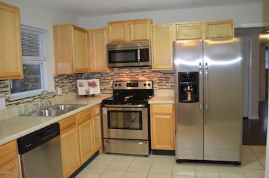 2521 Provost Rd E, Jacksonville, FL 32216 - photo 3