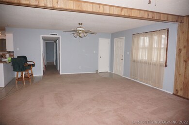 1007 Warren Rd, Henryetta, OK 74437 - photo 4