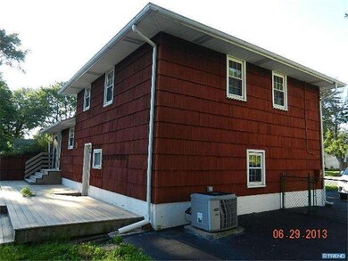 4 Center Cir, Wilmington, DE 19808 - photo 2