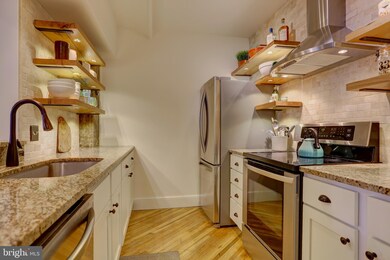 247 N Shippen St unit 211, Lancaster, PA 17602 - photo 2