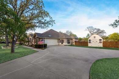 4611 Stoney Creek Ct, Granbury, TX 76049 - photo 3