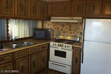 16 Judywood Ln, Essex, MD 21221 - photo 7