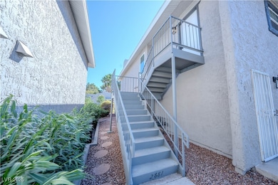 2881 Violet Ln unit 2881, Henderson, NV 89074 - photo 3