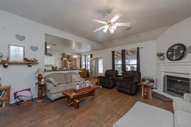 3833 Kirby Dr, Denton, TX 76210 - photo 7