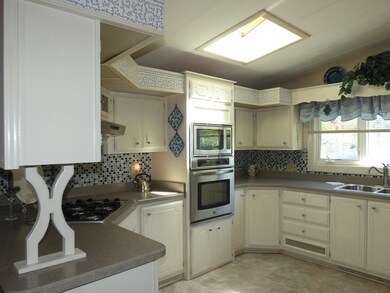 9 Fir Cir, Rockland, MA 02370 - photo 3