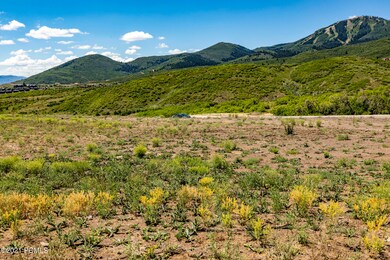 4_Land-Lot_high_3711668