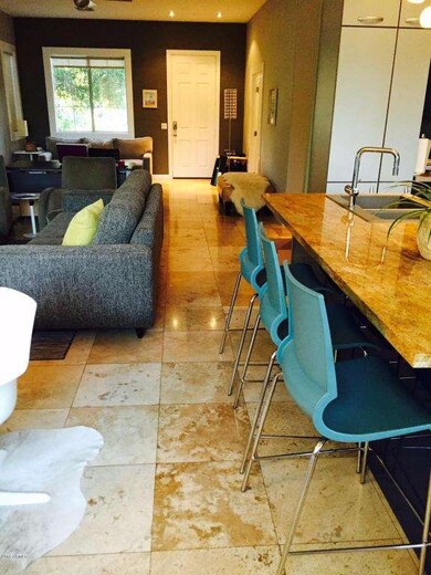 Livingroom with Kitchen