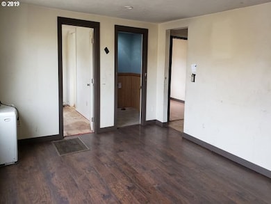 245 S Main St, Heppner, OR 97836 - photo 2