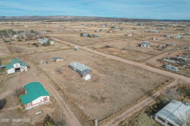 25100 N Larita Rd, Paulden, AZ 86334 - photo 4