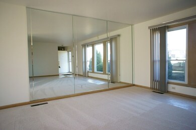 17813 Grandview Dr, Hazel Crest, IL 60429 - photo 5