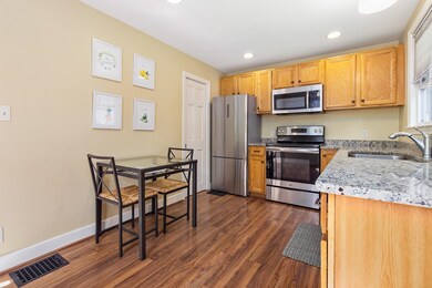 93 Saratoga Way, Portsmouth, NH 03801 - photo 5