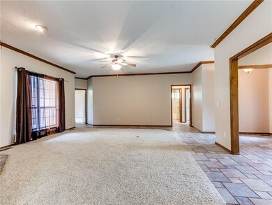 845 Oaklawn Dr, Tuttle, OK 73089 - photo 6