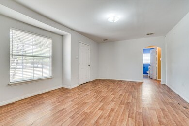 506 Cimarron Trace, Grand Prairie, TX 75051 - photo 6