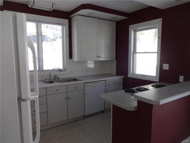 831 Knox Ave, Easton, PA 18042 - photo 2