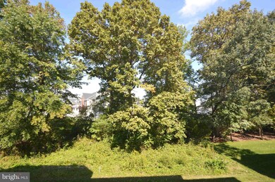 42506 Lewiston Dr, Chantilly, VA 20152 - photo 2