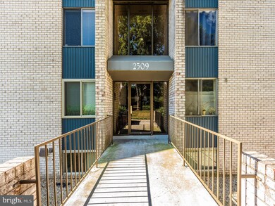 North Creek Place unit 6, Rockville, MD 20853 - photo 2