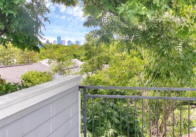 712 E 28th St, Houston, TX 77009 - photo 3