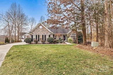 1310 Valhalla Dr, Denver, NC 28037 - photo 2