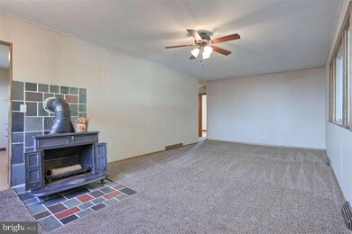 880 S Harrison St, Palmyra, PA 17078 - photo 6