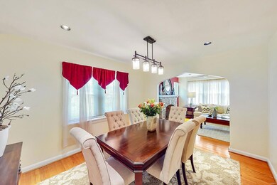 Formal dining room~