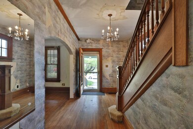 68 E Weisheimer Rd, Columbus, OH 43214 - photo 5