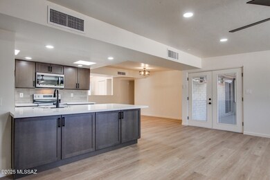 8111 E Helen St, Tucson, AZ 85715 - photo 6