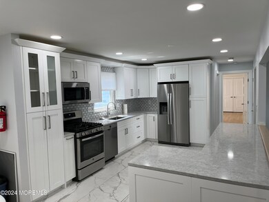 104 Pear St unit Summer, Oakhurst, NJ 07755 - photo 4