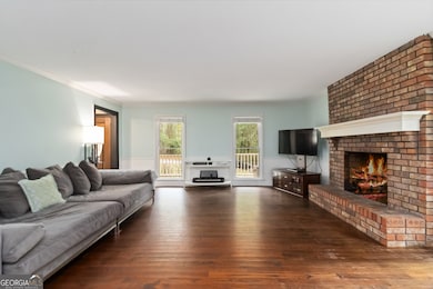 1114 Wind Hill Ln SW, Marietta, GA 30064 - photo 6