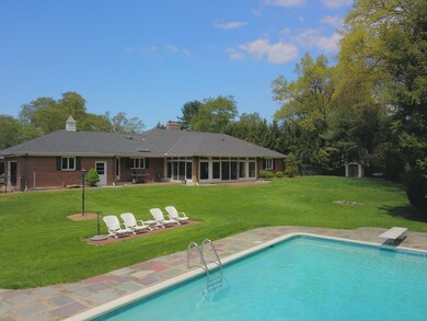 67 Laurel Ln, Longmeadow, MA 01106 - photo 3