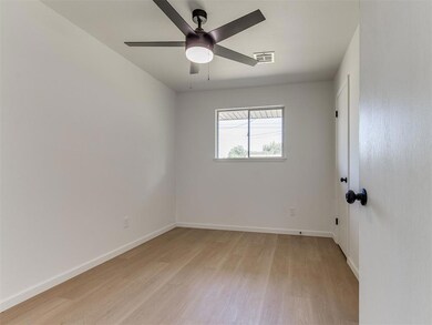 975 SW 4th Place, Moore, OK 73160 - photo 6