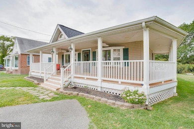 800 Martin Rd, Essex, MD 21221 - photo 2