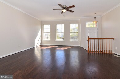 2568 James Madison Cir, Herndon, VA 20171 - photo 7