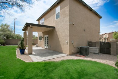 HUGE PRIVATE YARD - CENTRAL