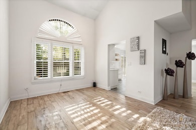 28 Ascot Cir, Schaumburg, IL 60194 - photo 7