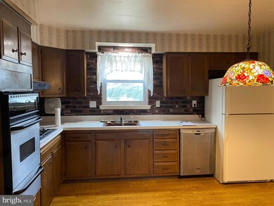 505 Penrose Ln, Warminster, PA 18974 - photo 3