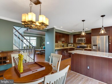 2041 Brooks Square Place, Falls Church, VA 22043 - photo 6