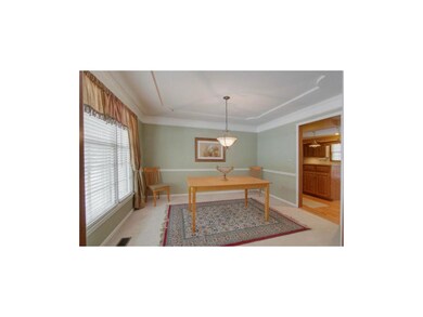 8006 Schweiger Dr, Lenexa, KS 66219 - photo 5