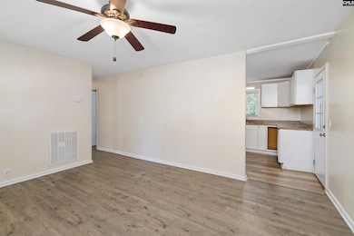 122 Yorkshire Dr, Lugoff, SC 29078 - photo 5