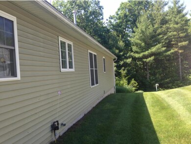 10 Halsey Ct unit 10, Litchfield, NH 03052 - photo 6