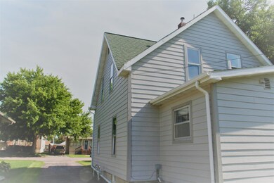 1115 E 3rd Ave, Mitchell, SD 57301 - photo 5