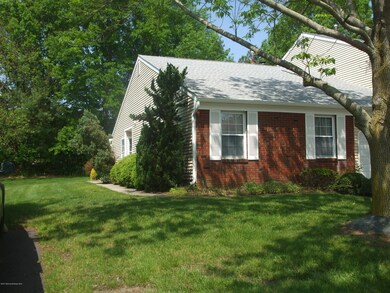 101 Oak Ln, Eatontown, NJ 07724 - photo 2