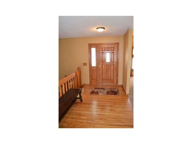 Foyer. Hardwood floors