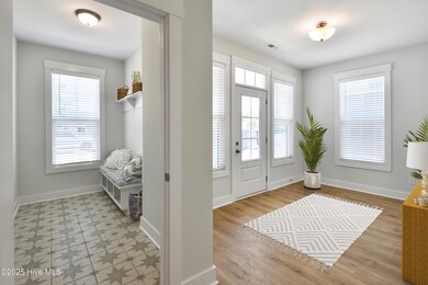 3 Foyer Mud Room