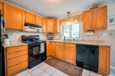 33 Barrows Rd, Worcester, MA 01609 - photo 5