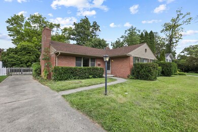 4958 Hamden