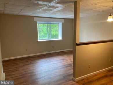 102 Delaware Rd unit 2, Riegelsville, PA 18077 - photo 2