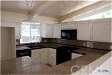 Kitchen with Island