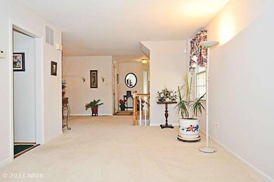 7915 Valleyfield Dr, Springfield, VA 22153 - photo 5